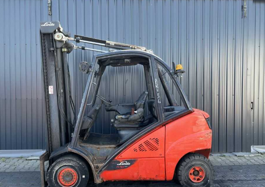 Linde H35D-02 - Dízel targonca: 2 kép. Linde H35D-02 - Dízel targonca: 2 kép.