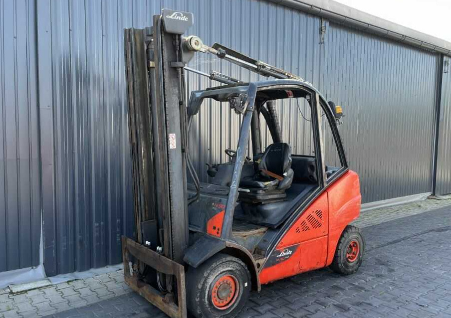 Linde H35D-02 - Dízel targonca: 1 kép. Linde H35D-02 - Dízel targonca: 1 kép.