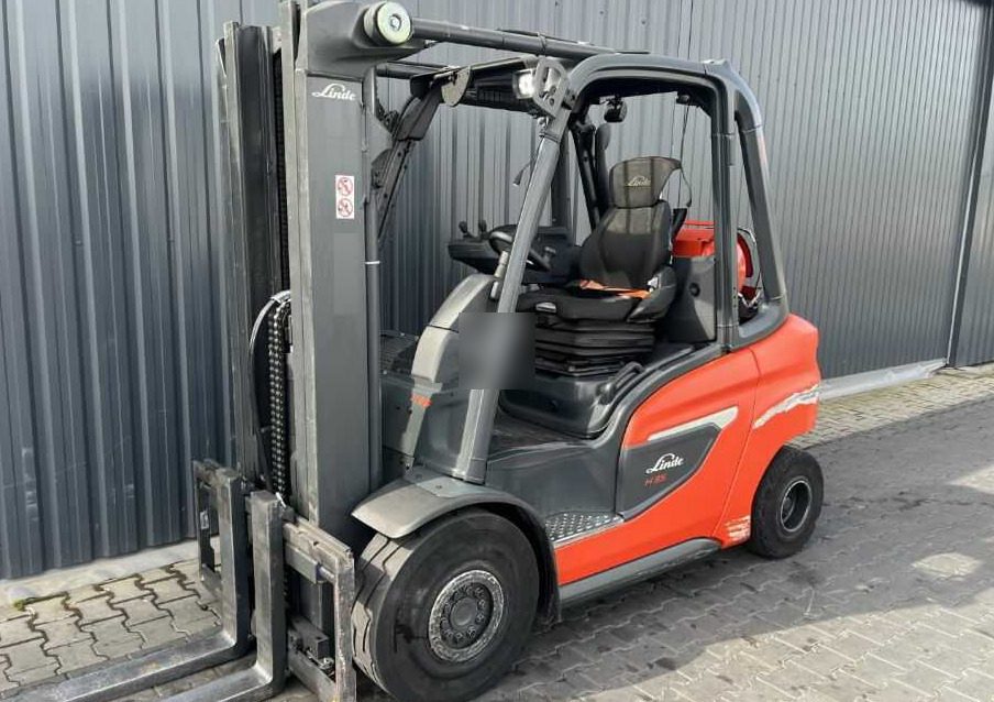 Linde H35T-01 - Gázüzemű targonca: 1 kép. Linde H35T-01 - Gázüzemű targonca: 1 kép.