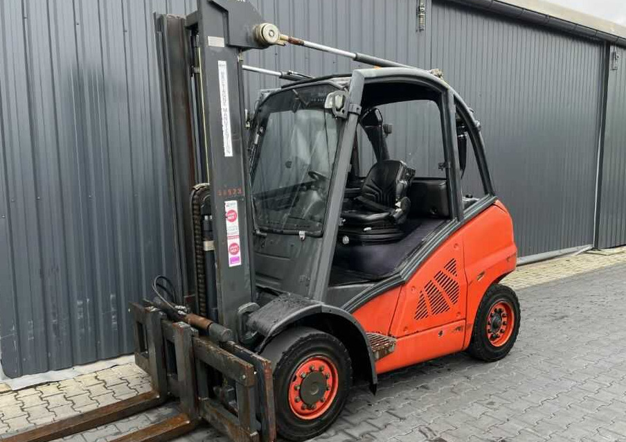 Linde H40D-01 - Dízel targonca: 1 kép. Linde H40D-01 - Dízel targonca: 1 kép.