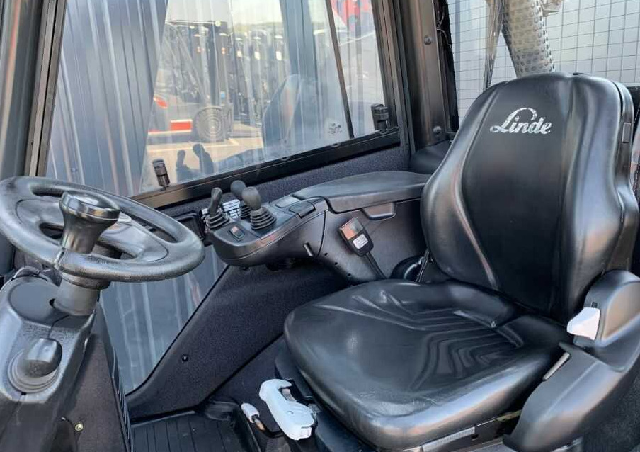 Linde H40T-02 - Gázüzemű targonca: 1 kép. Linde H40T-02 - Gázüzemű targonca: 1 kép.