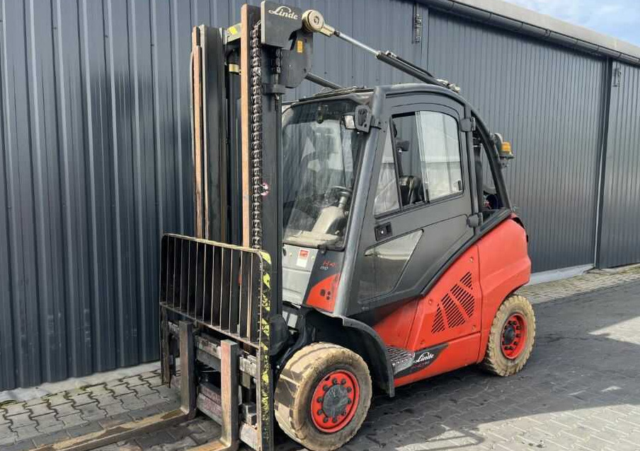Linde H40T-02 - Gázüzemű targonca: 1 kép. Linde H40T-02 - Gázüzemű targonca: 1 kép.