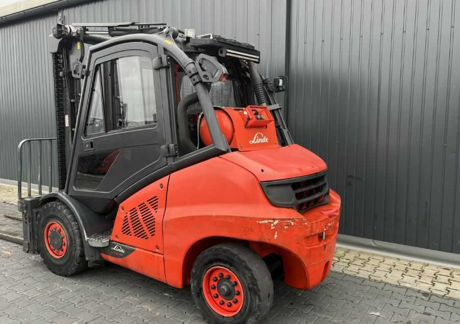 Linde H50T-02/600 - Gázüzemű targonca: 3 kép. Linde H50T-02/600 - Gázüzemű targonca: 3 kép.