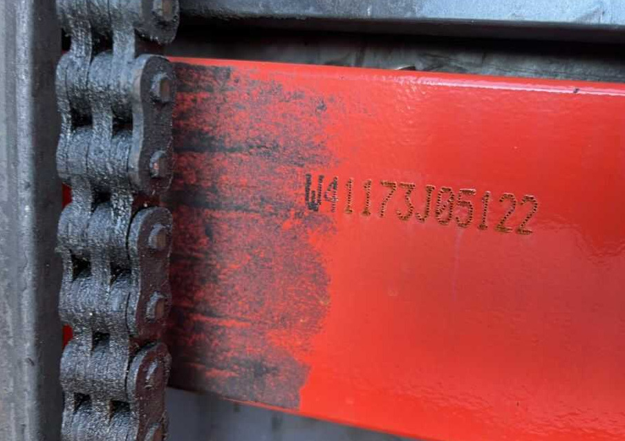 Linde L14 - Emelőtargoncá: 4 kép. Linde L14 - Emelőtargoncá: 4 kép.