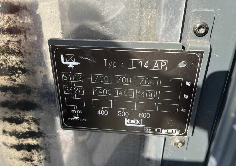 Linde L14AP - Emelőtargoncá: 5 kép. Linde L14AP - Emelőtargoncá: 5 kép.