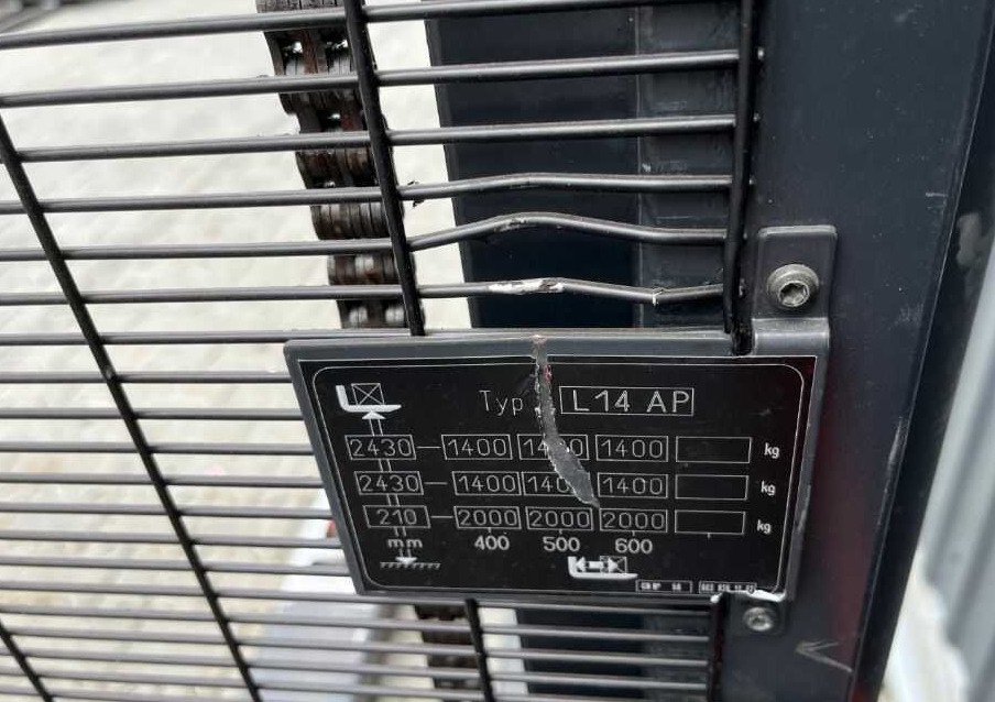 Linde L14LAP - Emelőtargoncá: 5 kép. Linde L14LAP - Emelőtargoncá: 5 kép.