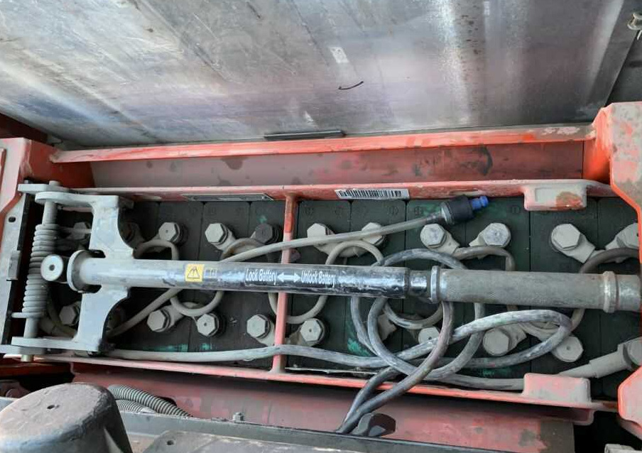 Linde L16AP - Emelőtargoncá: 3 kép. Linde L16AP - Emelőtargoncá: 3 kép.