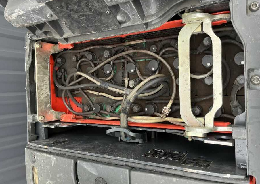 Linde N20 - Komissiózó targoncá: 5 kép. Linde N20 - Komissiózó targoncá: 5 kép.