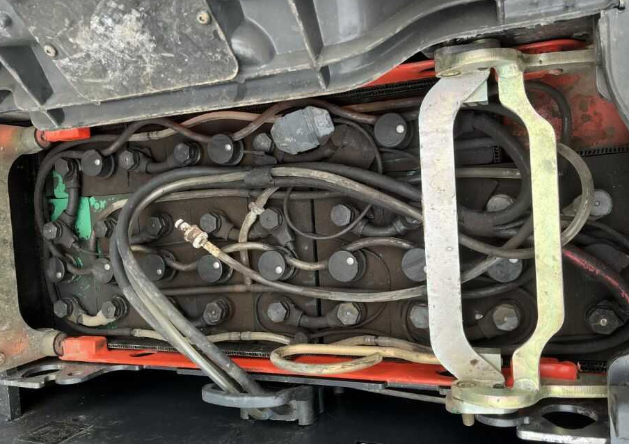 Linde N20 - Komissiózó targoncá: 5 kép. Linde N20 - Komissiózó targoncá: 5 kép.