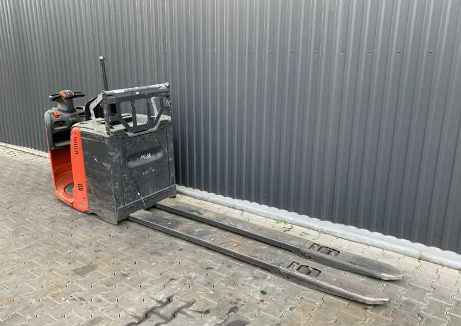 Linde N20 - Kézi raklapemelő: 3 kép. Linde N20 - Kézi raklapemelő: 3 kép.