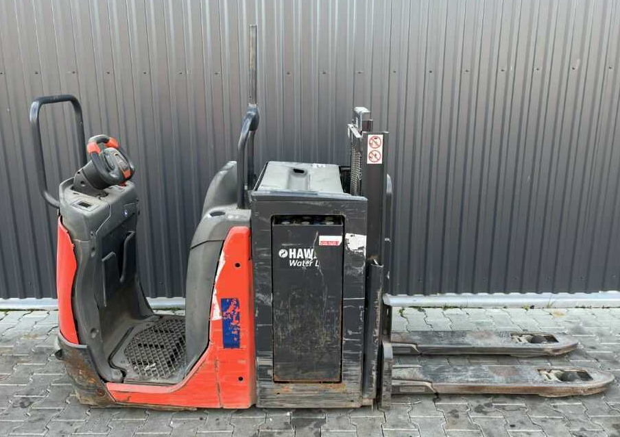 Linde N20D - Komissiózó targoncá: 4 kép. Linde N20D - Komissiózó targoncá: 4 kép.