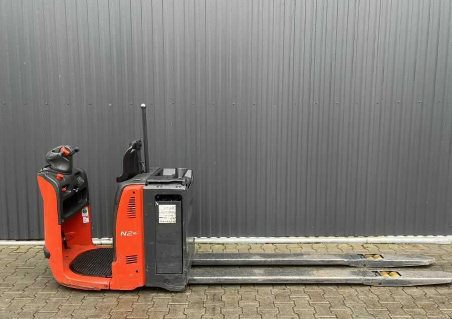Linde N24HP - Komissiózó targoncá: 2 kép. Linde N24HP - Komissiózó targoncá: 2 kép.