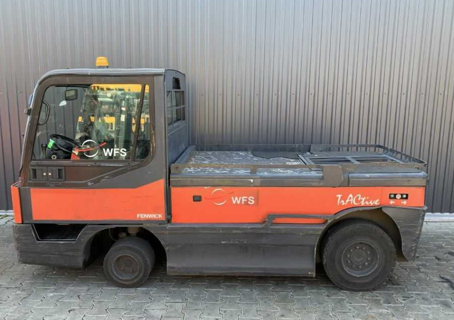 Linde P250 - Elektromos vontató: 2 kép. Linde P250 - Elektromos vontató: 2 kép.