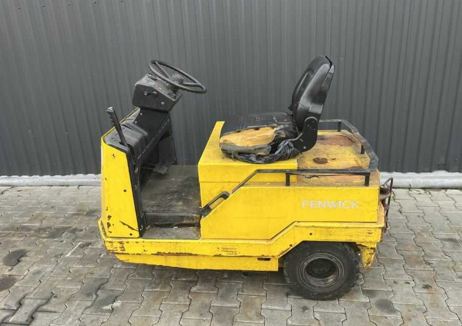 Linde P50Z - Elektromos vontató: 2 kép. Linde P50Z - Elektromos vontató: 2 kép.