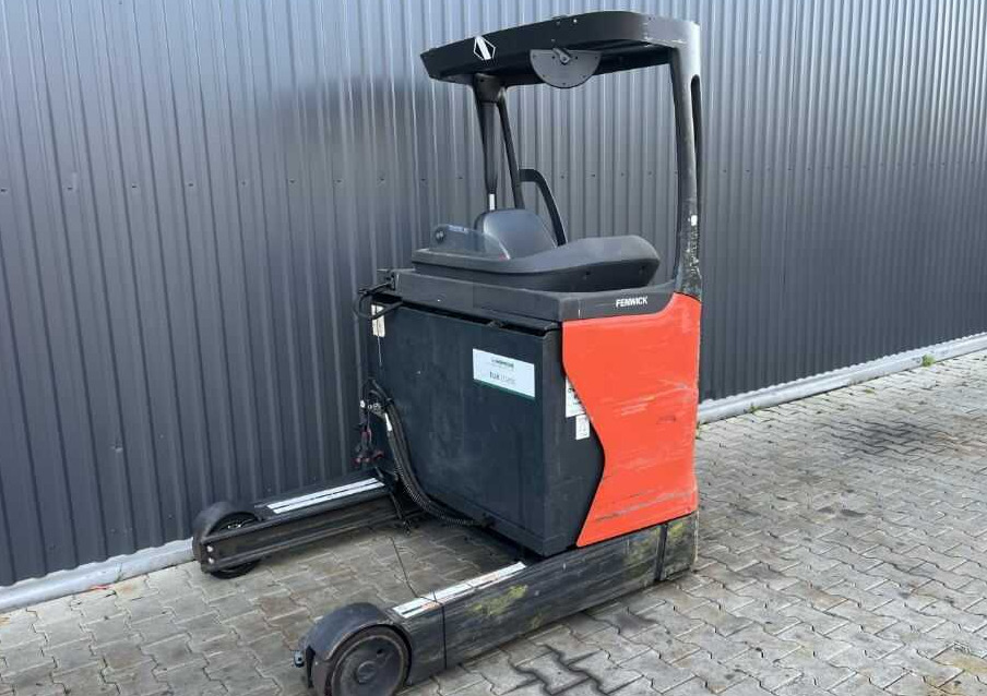 Linde R14-01 - Tolóoszlopos targoncá: 1 kép. Linde R14-01 - Tolóoszlopos targoncá: 1 kép.