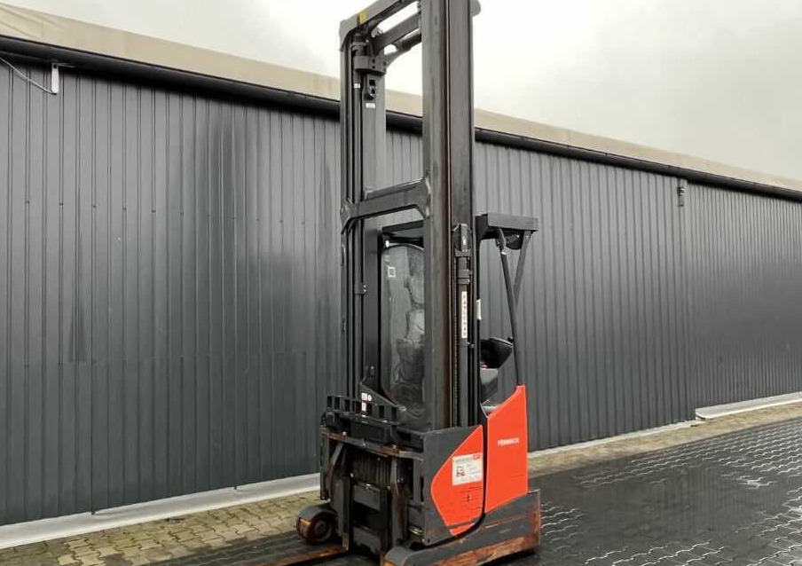 Linde R14X - Tolóoszlopos targoncá: 1 kép. Linde R14X - Tolóoszlopos targoncá: 1 kép.