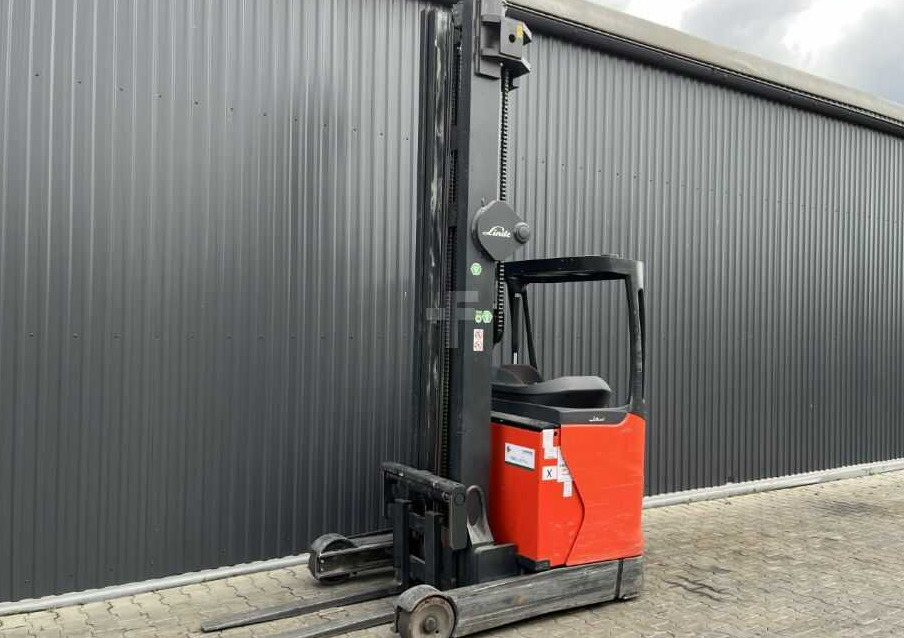 Linde R16HD-01 - Tolóoszlopos targoncá: 1 kép. Linde R16HD-01 - Tolóoszlopos targoncá: 1 kép.