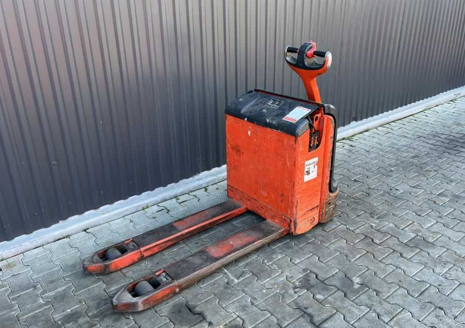 Linde T16 - Kézi raklapemelő: 1 kép. Linde T16 - Kézi raklapemelő: 1 kép.