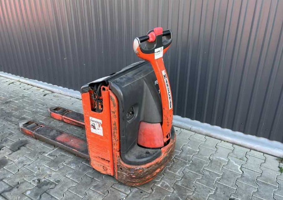 Linde T16 - Kézi raklapemelő: 3 kép. Linde T16 - Kézi raklapemelő: 3 kép.