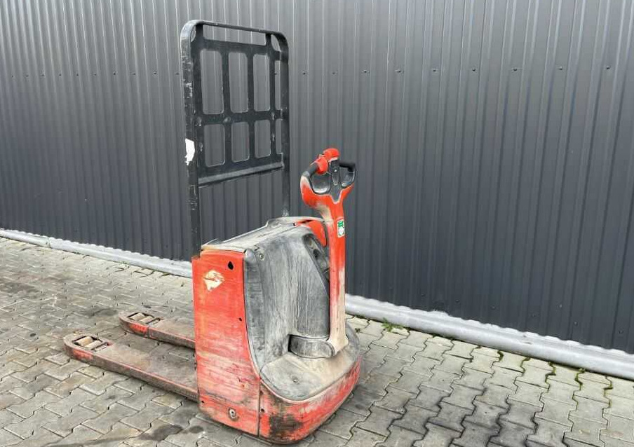 Linde T16 - Kézi raklapemelő: 3 kép. Linde T16 - Kézi raklapemelő: 3 kép.