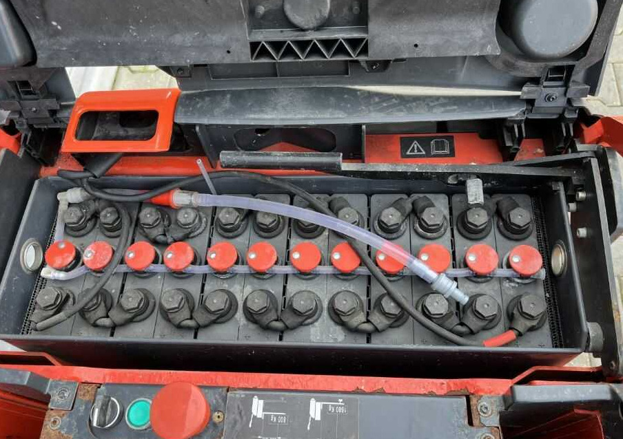 Linde T16L - Kézi raklapemelő: 5 kép. Linde T16L - Kézi raklapemelő: 5 kép.