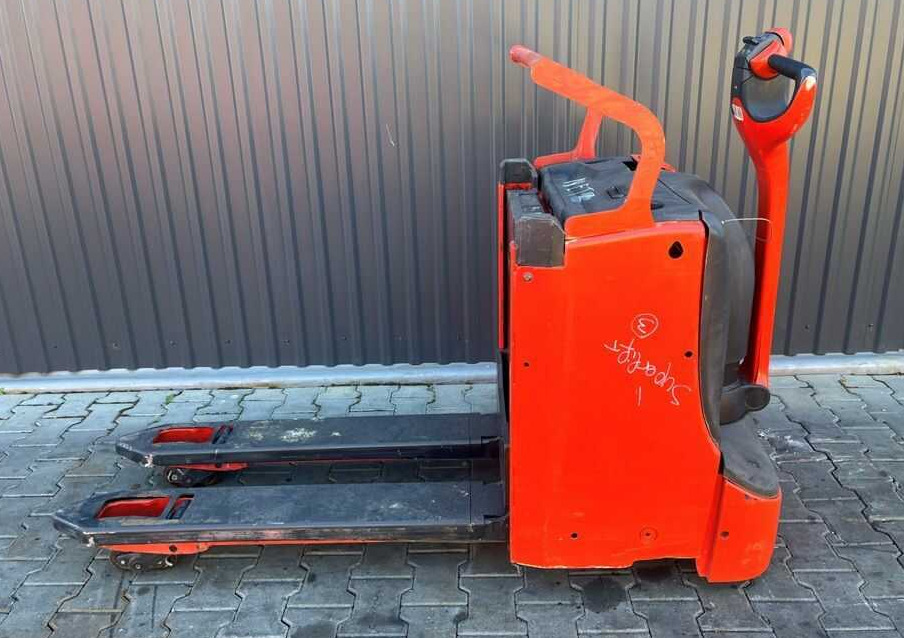 Linde T16L - Kézi raklapemelő: 2 kép. Linde T16L - Kézi raklapemelő: 2 kép.