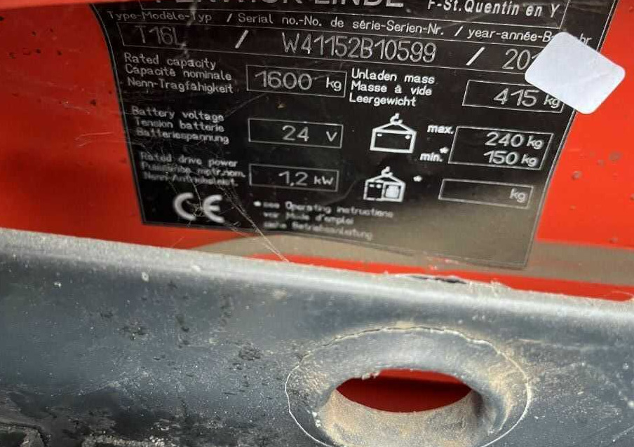 Linde T16L - Kézi raklapemelő: 2 kép. Linde T16L - Kézi raklapemelő: 2 kép.