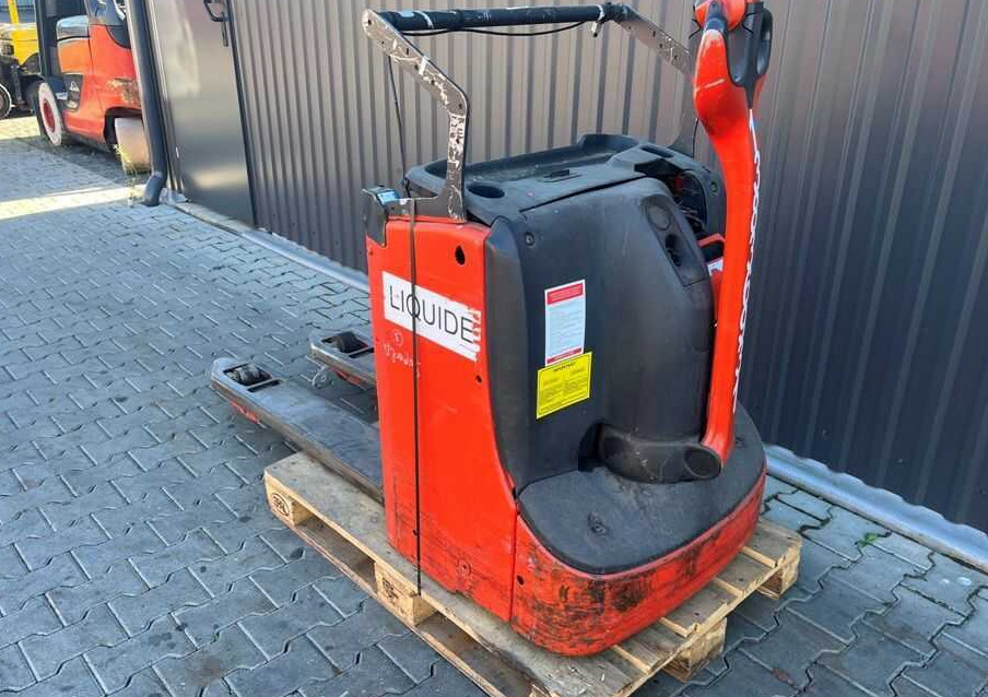 Linde T16L - Kézi raklapemelő: 3 kép. Linde T16L - Kézi raklapemelő: 3 kép.