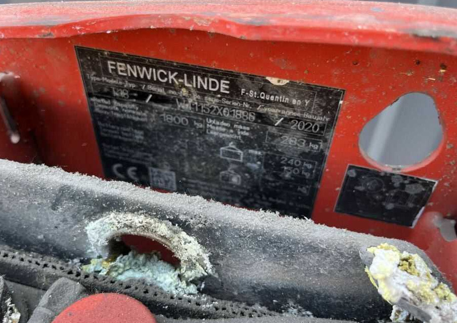 Linde T18 - Kézi raklapemelő: 4 kép. Linde T18 - Kézi raklapemelő: 4 kép.