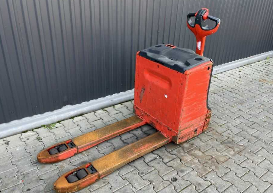 Linde T18 - Kézi raklapemelő: 1 kép. Linde T18 - Kézi raklapemelő: 1 kép.