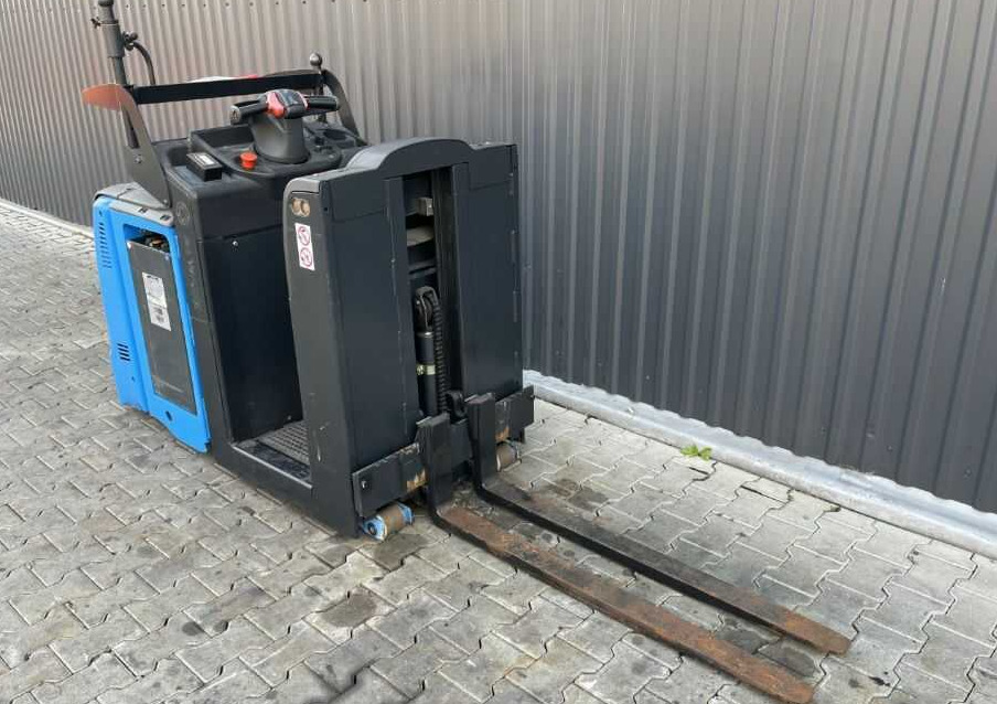 Linde V08-02 - Komissiózó targoncá: 3 kép. Linde V08-02 - Komissiózó targoncá: 3 kép.