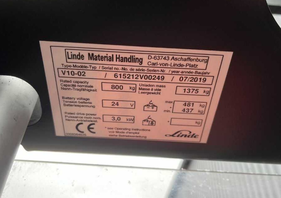 Linde V10-02 - Komissiózó targoncá: 4 kép. Linde V10-02 - Komissiózó targoncá: 4 kép.
