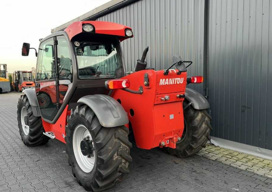 Manitou MLT735-120 LSU - Teleszkópos rakodó: 3 kép. Manitou MLT735-120 LSU - Teleszkópos rakodó: 3 kép.