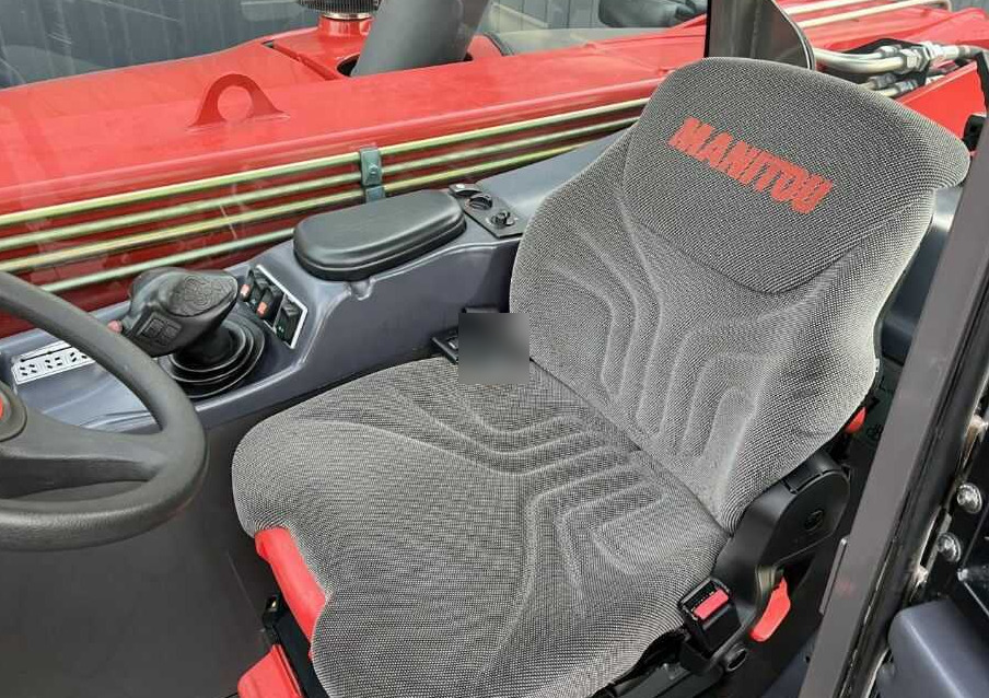 Manitou MLT735-120 LSU - Teleszkópos rakodó: 5 kép. Manitou MLT735-120 LSU - Teleszkópos rakodó: 5 kép.