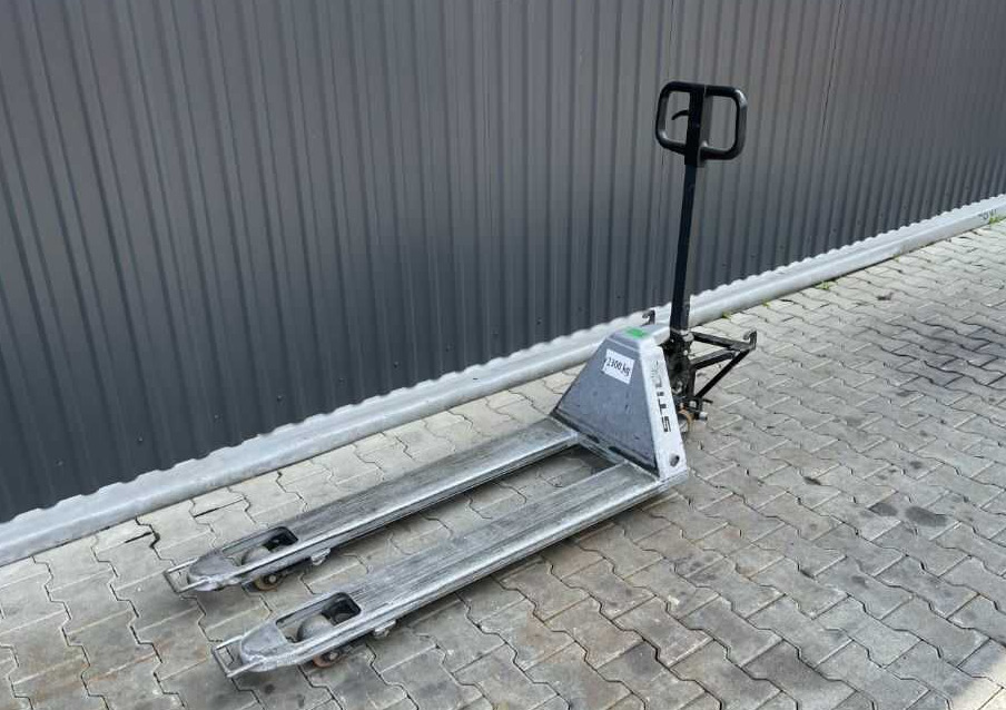 Still NV2 300TZ - Kézi raklapemelő: 1 kép. Still NV2 300TZ - Kézi raklapemelő: 1 kép.