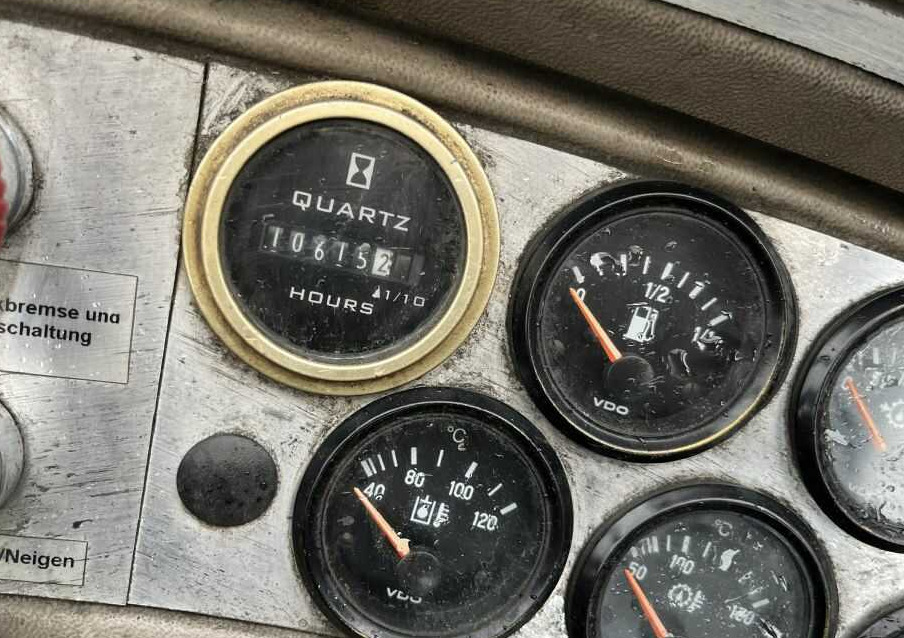 Svetruck 1260 - Dízel targonca: 5 kép. Svetruck 1260 - Dízel targonca: 5 kép.