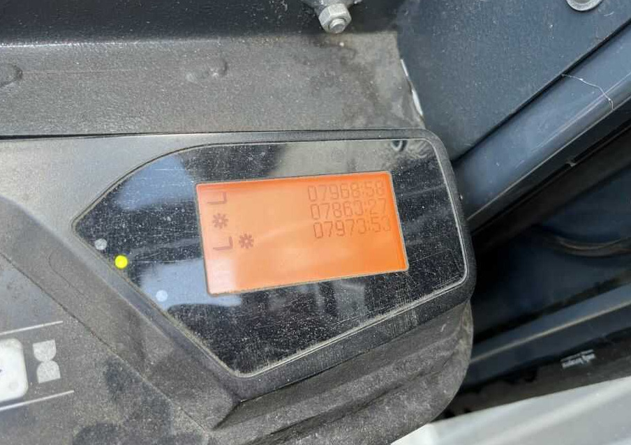 Toyota 7FBEST13 - Elektromos targonca: 5 kép. Toyota 7FBEST13 - Elektromos targonca: 5 kép.