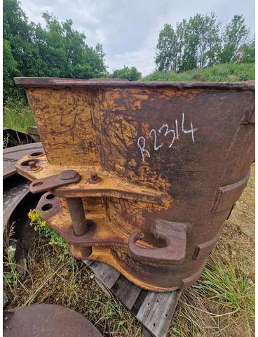 Case 988 - Kanál: 4 kép. Case 988 - Kanál: 4 kép.