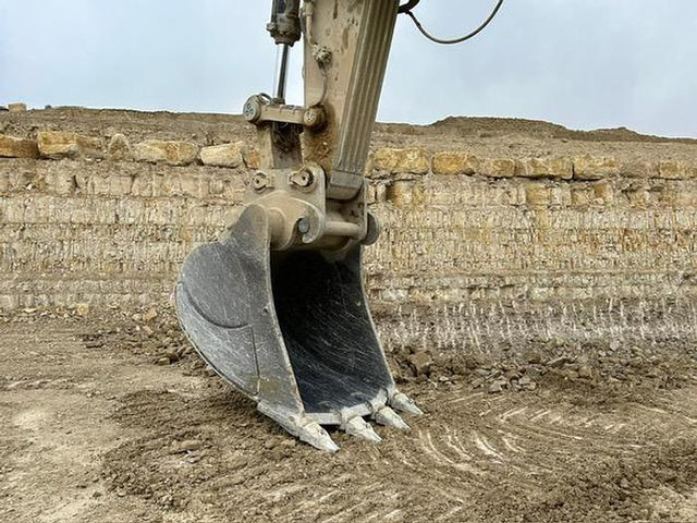 Caterpillar 374 LME - Kotrógép: 4 kép. Caterpillar 374 LME - Kotrógép: 4 kép.
