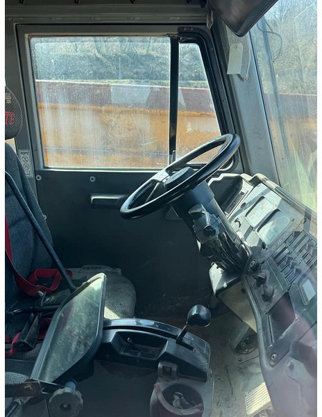 Caterpillar 769D - Fülke és belső tér - Alkatrész: 5 kép. Caterpillar 769D - Fülke és belső tér - Alkatrész: 5 kép.