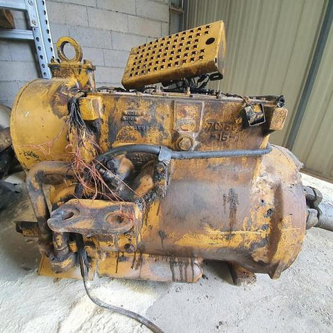 Dömper Caterpillar 769D -: 10 kép.