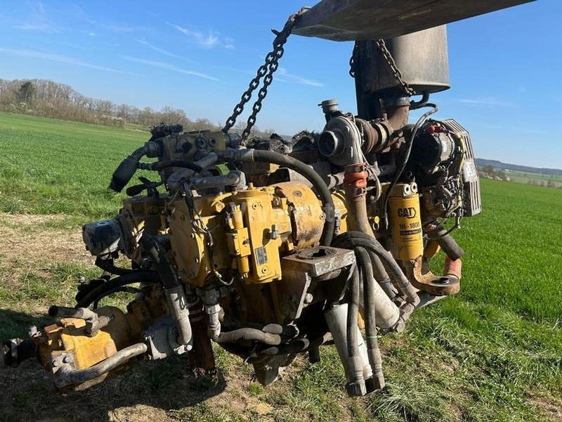 Caterpillar C9 - Motor: 5 kép. Caterpillar C9 - Motor: 5 kép.