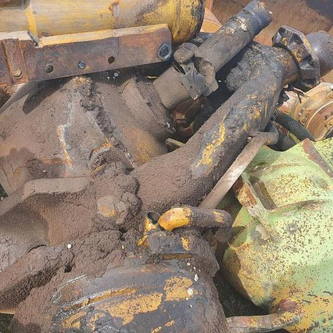 Caterpillar HG/08 VERRIN BENNE 769C 769D 771C 771D - - Tengely és alkatrészek: 3 kép. Caterpillar HG/08 VERRIN BENNE 769C 769D 771C 771D - - Tengely és alkatrészek: 3 kép.