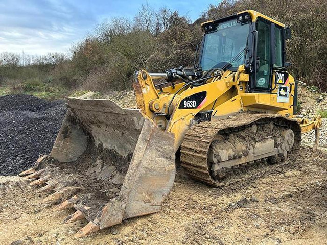 Caterpillar - Kotrógép: 1 kép. Caterpillar - Kotrógép: 1 kép.