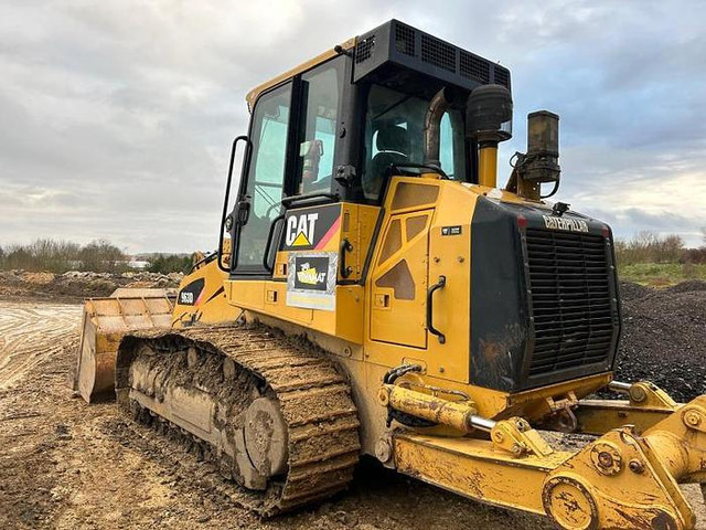 Caterpillar - Kotrógép: 3 kép. Caterpillar - Kotrógép: 3 kép.