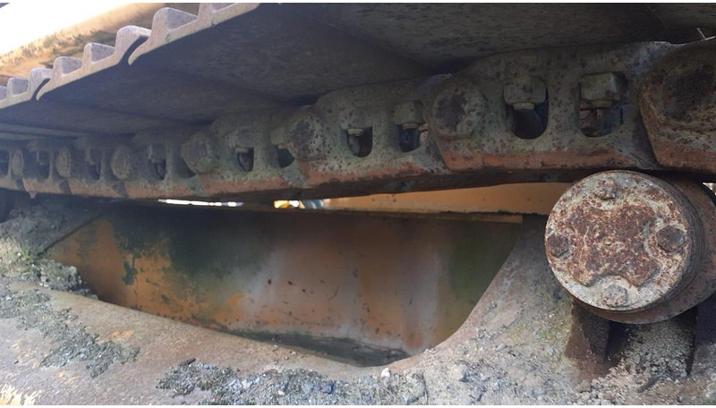 Liebherr R914 - Lánctalpas kotró: 5 kép. Liebherr R914 - Lánctalpas kotró: 5 kép.