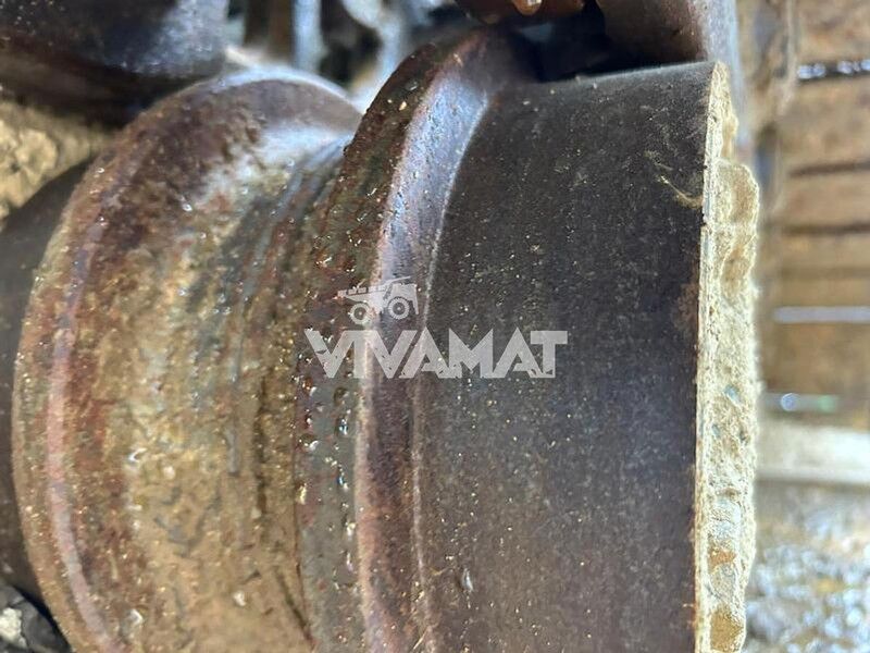 Liebherr R954C / R954B / R964B / R964C - Lánctalp: 4 kép. Liebherr R954C / R954B / R964B / R964C - Lánctalp: 4 kép.
