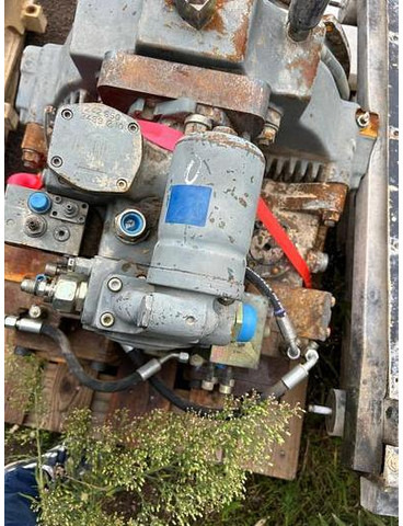 Liebherr R954CHD Li - Hidraulikus szivattyú - Építőipari gépek: 1 kép. Liebherr R954CHD Li - Hidraulikus szivattyú - Építőipari gépek: 1 kép.