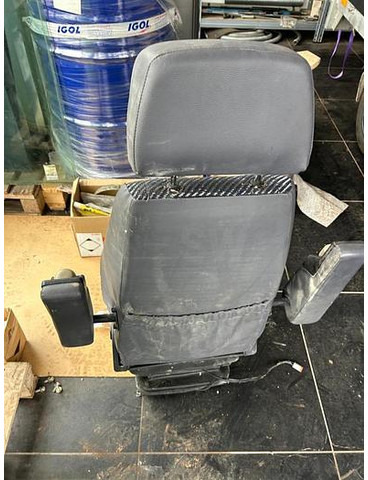 Liebherr Siège - R954CHD Li - Ülés - Építőipari gépek: 4 kép. Liebherr Siège - R954CHD Li - Ülés - Építőipari gépek: 4 kép.