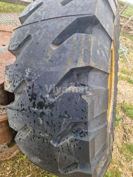 MICHELIN 17,5 R 25 Xmine D2 - Komplett kerék - Építőipari gépek: 3 kép. MICHELIN 17,5 R 25 Xmine D2 - Komplett kerék - Építőipari gépek: 3 kép.